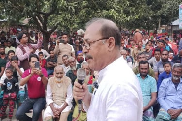 শার্শায় ধানের শীষের প্রার্থী তৃপ্তির উঠান বৈঠক