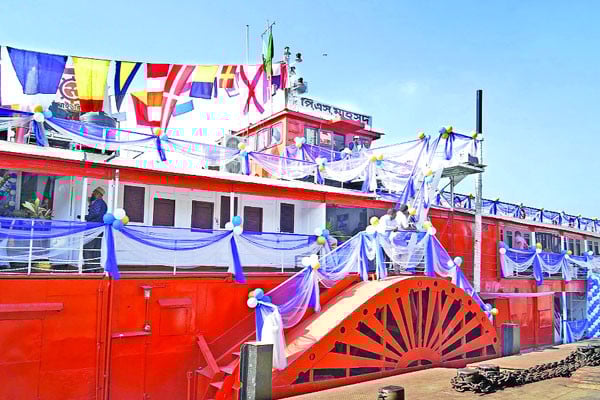 প্রমোদতরি হিসেবে ফিরল শতবর্ষী প্যাডেল স্টিমার