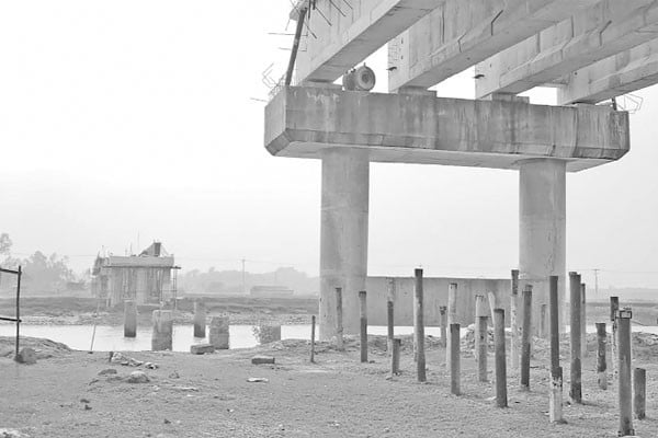 চার বছরে আট স্প্যান!