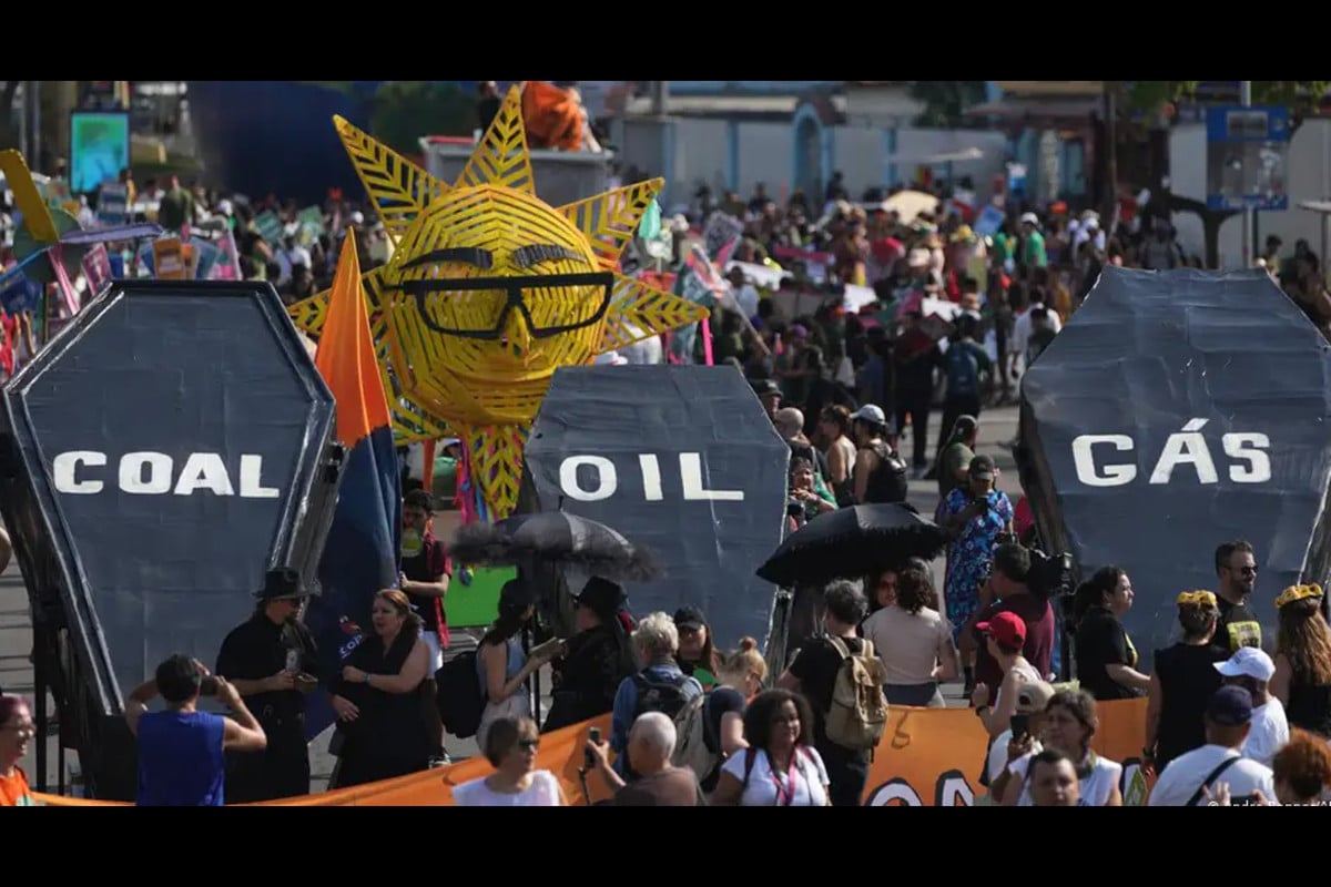 জলবায়ু সঙ্কট মোকাবিলায় পদক্ষেপের দাবিতে ব্রাজিলে বিশাল মিছিল