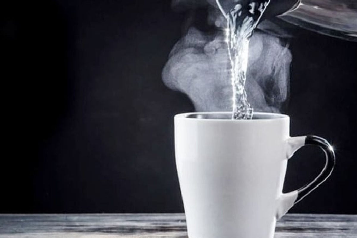 সকালে গরম পানি পানের ৭ উপকার