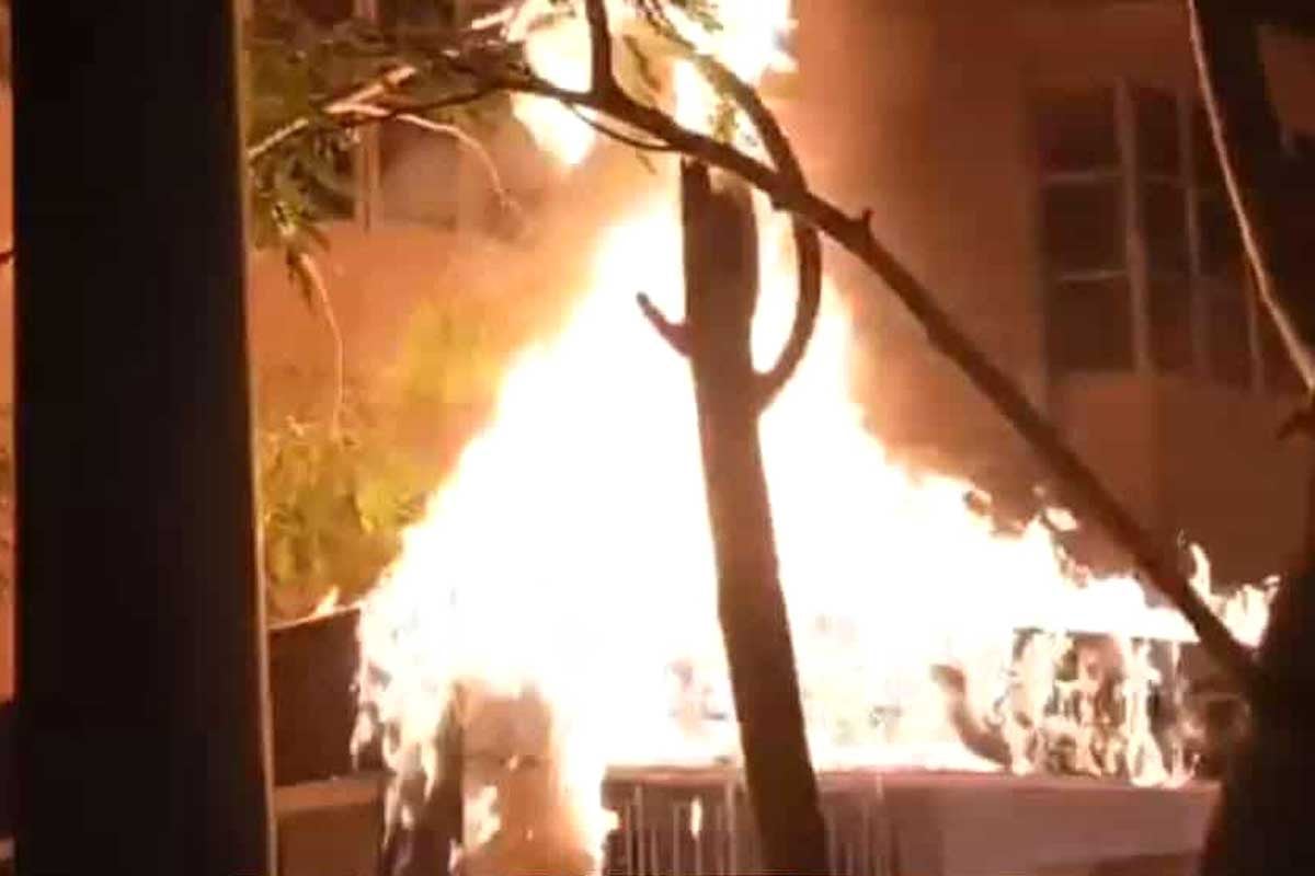 বগুড়ায় গ্রামীণ ব্যাংকে আগুন দিল দুর্বৃত্তরা