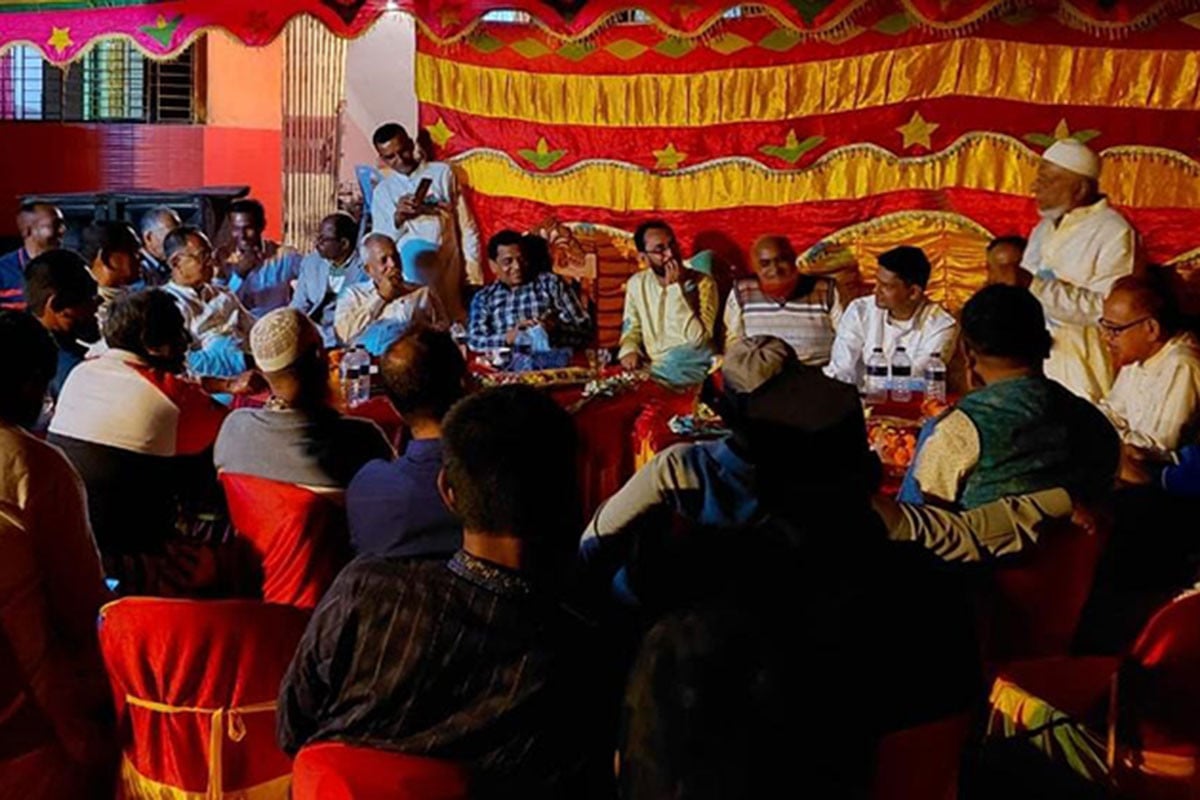 তৃণমূল নেতাকর্মীদের ঐক্যবদ্ধ হয়ে কাজ করার আহ্বান সেলিমের