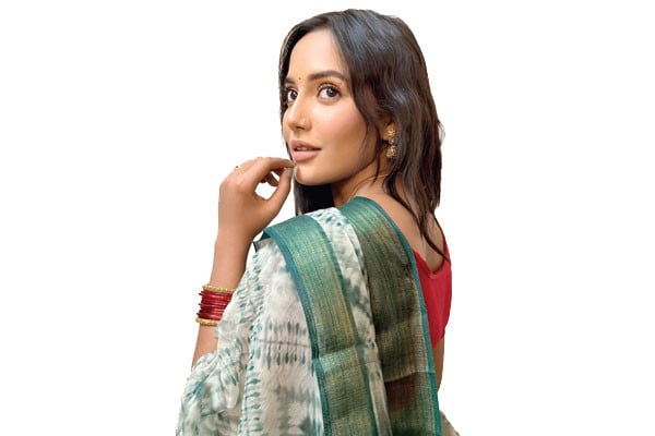 কার অপেক্ষায় মাহি?