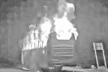 মোটরসাইকেল চালককে চাপা বাসে আগুন