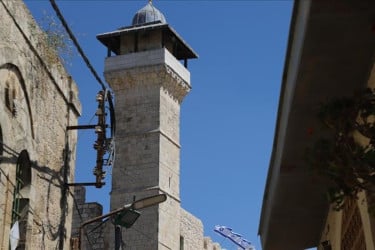 পশ্চিমতীরের ইব্রাহিমি মসজিদ বন্ধ করে দিল ইসরায়েল