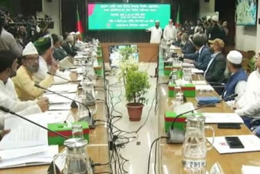 ৬ দলের সঙ্গে সংলাপে ইসি