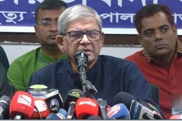 আসুন ঐক্যবদ্ধ থেকে নির্বাচনের দিকে এগিয়ে যাই : মির্জা ফখরুল