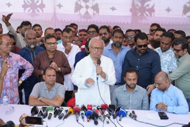 সরকারের প্রতি বিএনপি এখনো আস্থাশীল : রিজভী