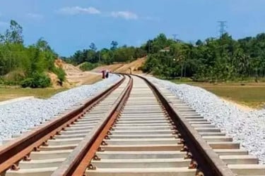 চট্টগ্রাম–কক্সবাজার রেললাইনে গাছ ফেলে নাশকতার চেষ্টা