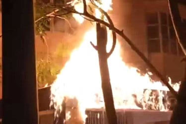 বগুড়ায় গ্রামীণ ব্যাংকে আগুন দিল দুর্বৃত্তরা