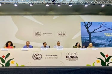 জলবায়ু অর্থায়নের নামে ভয়াবহ ঋণের ফাঁদ