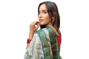 কার অপেক্ষায় মাহি?