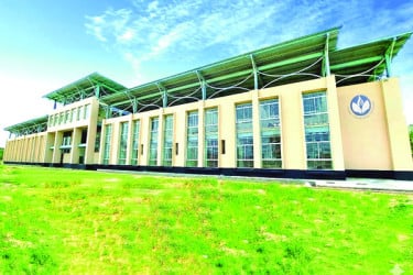 স্থায়ী ক্যাম্পাসে এফআইইউ, হচ্ছে ভর্তি উৎসব