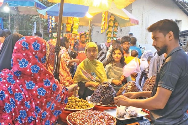 নবান্ন উৎসবে মেতেছেন শালফাবাসী