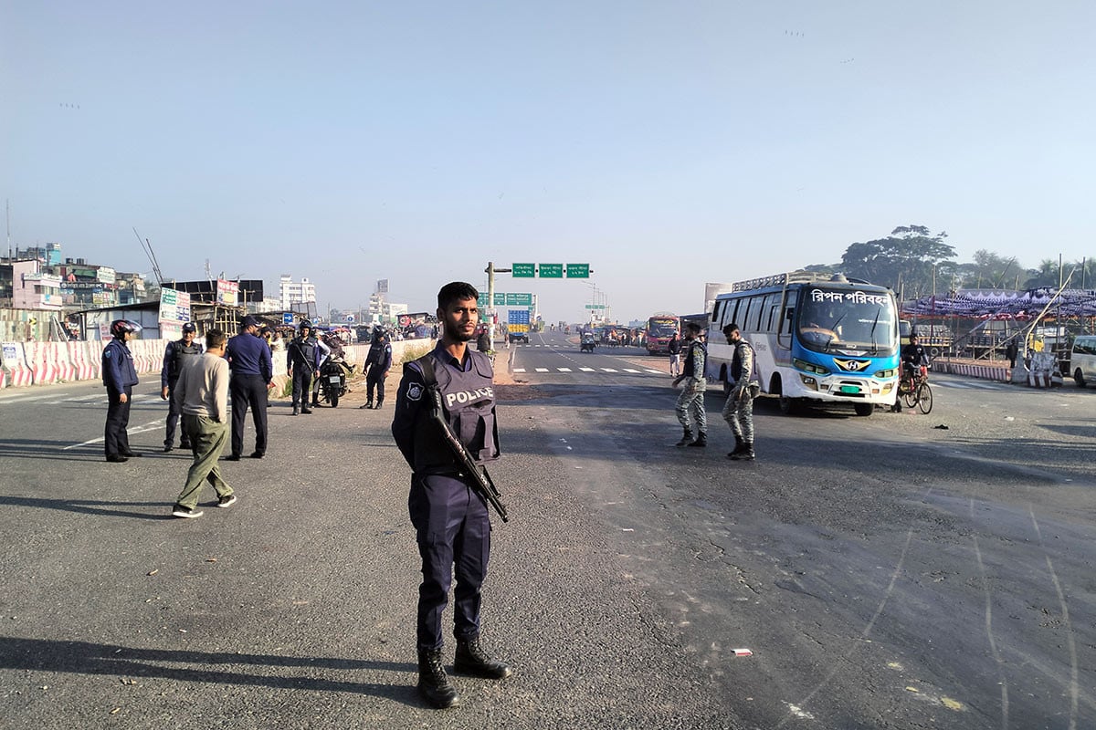 ভাঙ্গায় মহাসড়কে কঠোর নজরদারি, আইনশৃঙ্খলা বাহিনীর টহল জোরদার