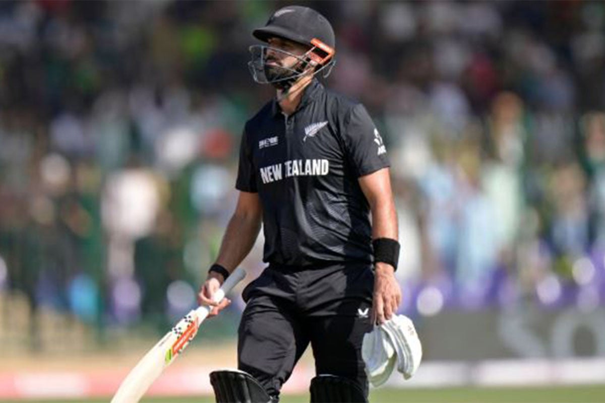 সেঞ্চুরির পর ছিটকে যাওয়ার শঙ্কায় মিচেল