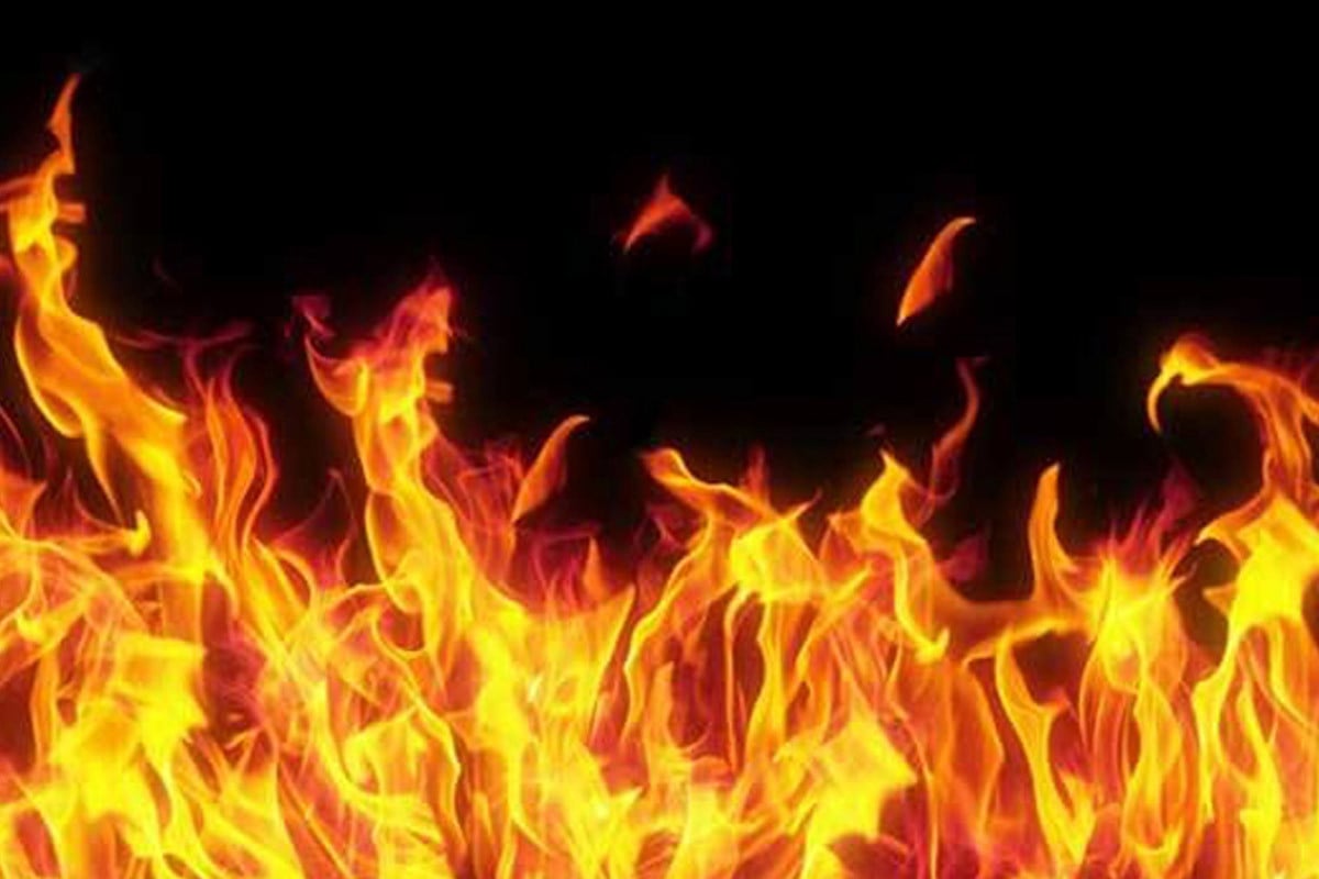 বংশালে জুতার কারখানায় আগুনে দগ্ধ ৪