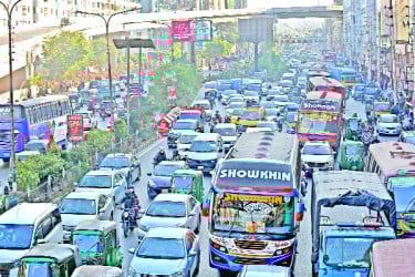 লকডাউন মধ্যে গাড়ি চলাচল স্বাভাবিক