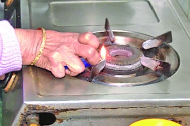 গ্যাস সংকটে নাকাল দেশ