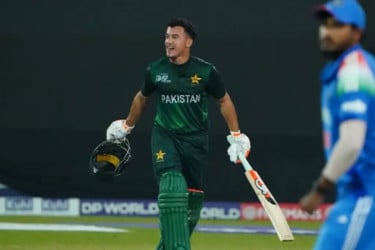 ভারতকে লজ্জায় ফেলে পাকিস্তানের সহজ জয়