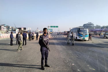 ভাঙ্গায় মহাসড়কে কঠোর নজরদারি, আইনশৃঙ্খলা বাহিনীর টহল জোরদার