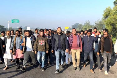 শিবচরে মহাসড়কে বিএনপির অবস্থান কর্মসূচি