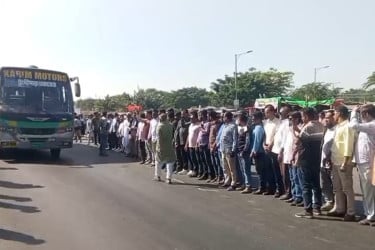 নাশকতা ঠেকাতে ঢাকা-মাওয়া মহাসড়কে বিএনপির অবস্থান