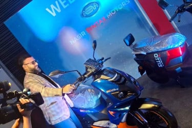 নাসির সিন্টেক্স মোটরস বাজারে আনছে টু-হুইলার