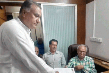 ফুলবাড়ী উপজেলা বিএনপির সভাপতির পদ ফিরে পেলেন খুরশিদ আলম মতি