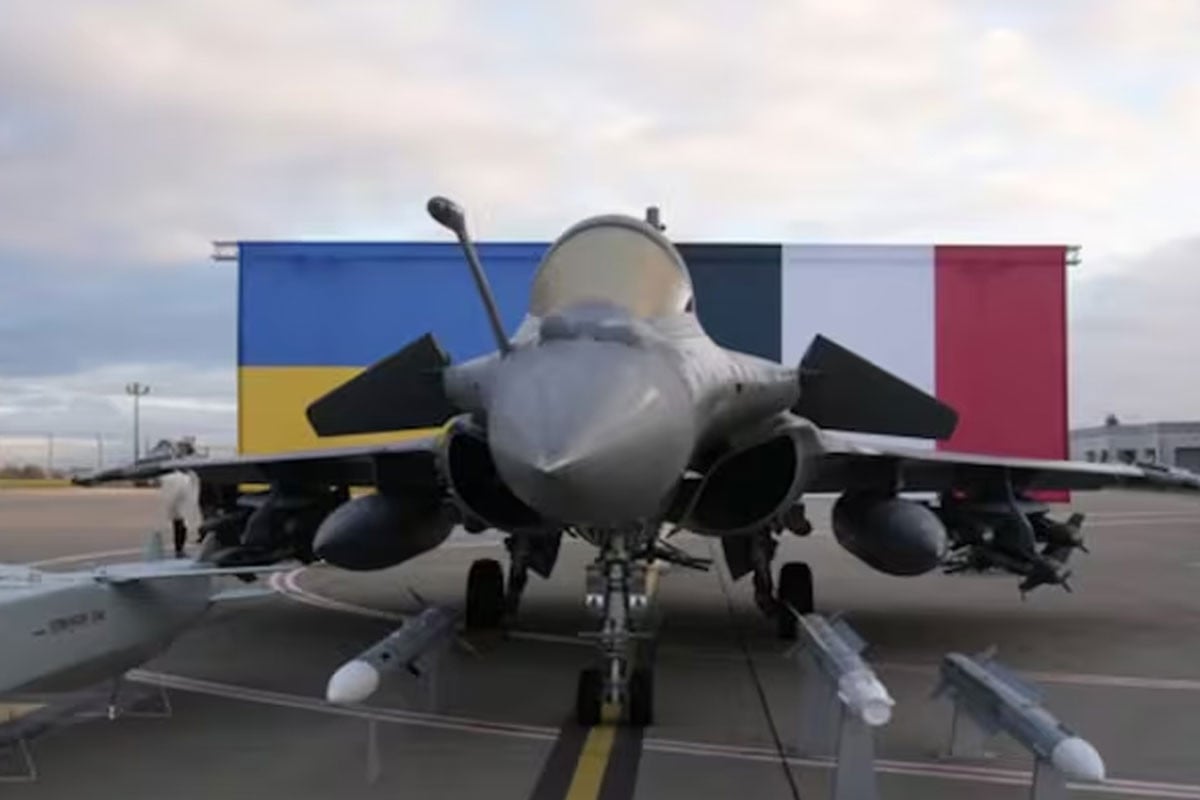 ফ্রান্সের কাছে ১০০ রাফাল চায় ইউক্রেন, এই যুদ্ধবিমানের বিশেষত্ব কী?