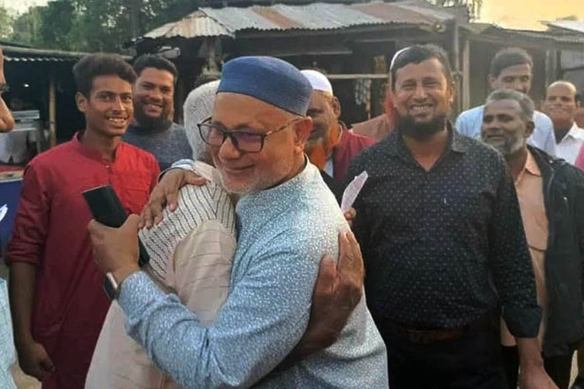 দিনাজপুর-১ আসনে বিএনপির প্রার্থী মনজুরুল ইসলামের গণসংযোগ