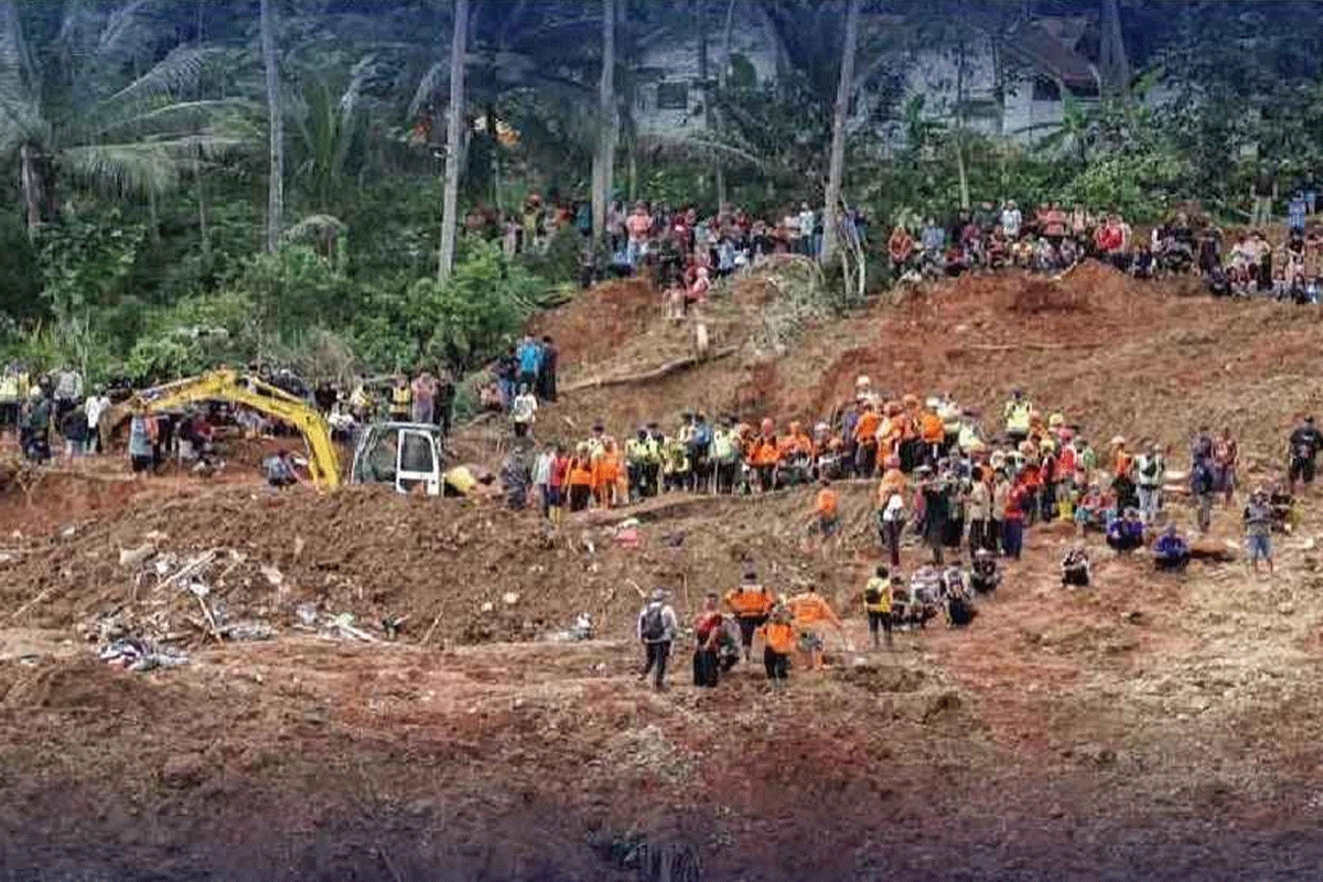 ইন্দোনেশিয়ায় ভূমিধসে ১৮ জনের মৃত্যু