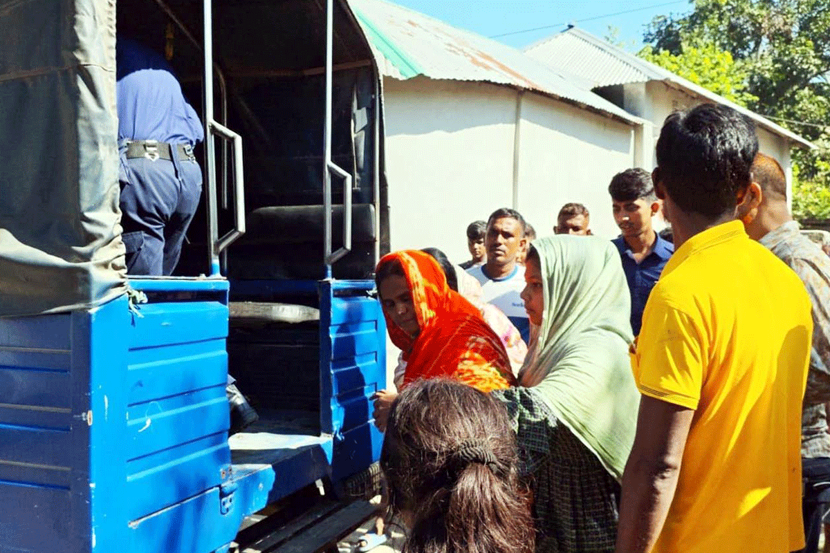 নবান্নের শাড়ি কিনে না দেওয়ায় স্ত্রীর পিঁড়ির আঘাতে প্রাণ গেল স্বামীর