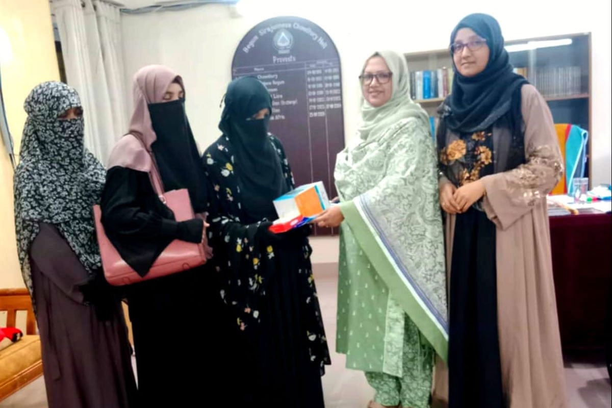 শাবিপ্রবিতে প্রাথমিক রোগনির্ণয় যন্ত্র বিতরণ