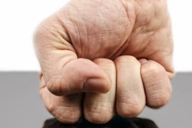 রাগে ফেটে পড়লেই কি কমে ক্রোধ?