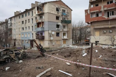 রুশ ক্ষেপণাস্ত্র হামলায় ইউক্রেনে হতাহত ১৮