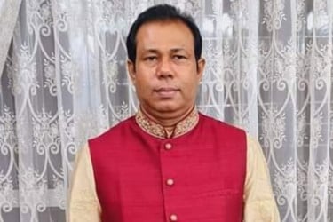 শেখ হাসিনার পিয়ন জাহাঙ্গীরের স্ত্রীর আয়কর নথি জব্দের আদেশ