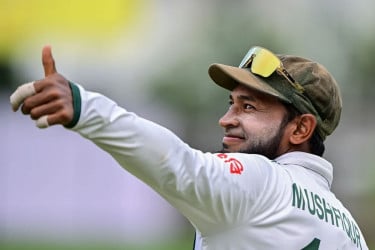 মুশফিকের শততম টেস্ট বিনা টিকিটে দেখতে পারবেন শিক্ষার্থী ও শিক্ষকরা