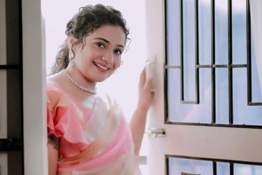 তৃতীয় বিয়ে ভাঙার সংবাদ দিয়ে অভিনেত্রী বললেন ‌‘খুব শান্তিতে আছি’