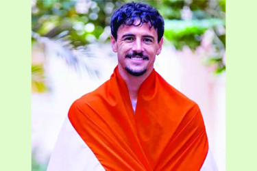 ঢাকায় এসে দর্শক হয়ে থাকলেন উইলিয়ামস