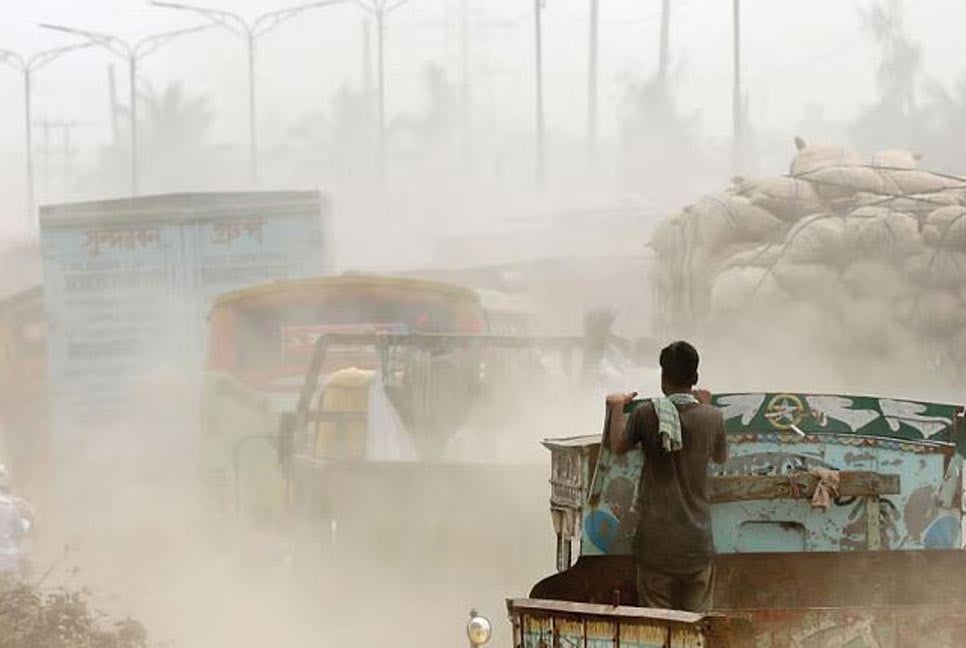 ঢাকার বাতাস আজ কতটা বিষাক্ত?