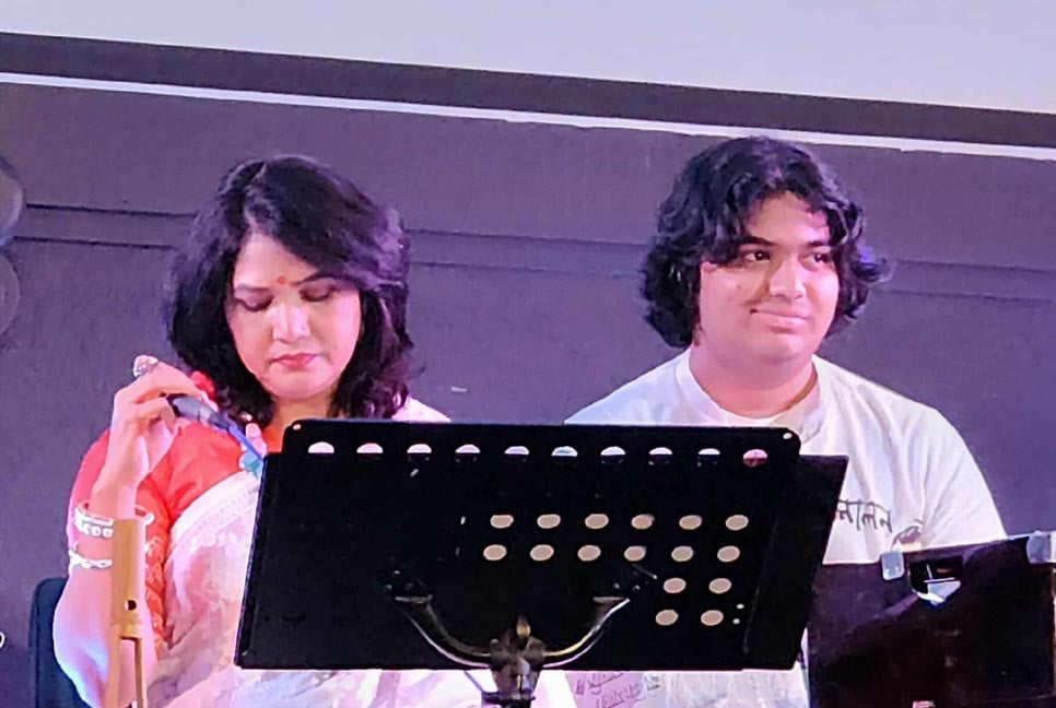 টরন্টোয় শিরীন চৌধুরীর ‘পরান যাহা চায়’ সঙ্গীত সন্ধ্যা