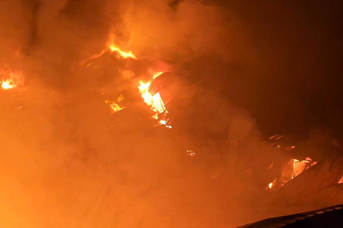 শ্রীপুরে যুবদল নেতার ঝুট গুদামে আগুন