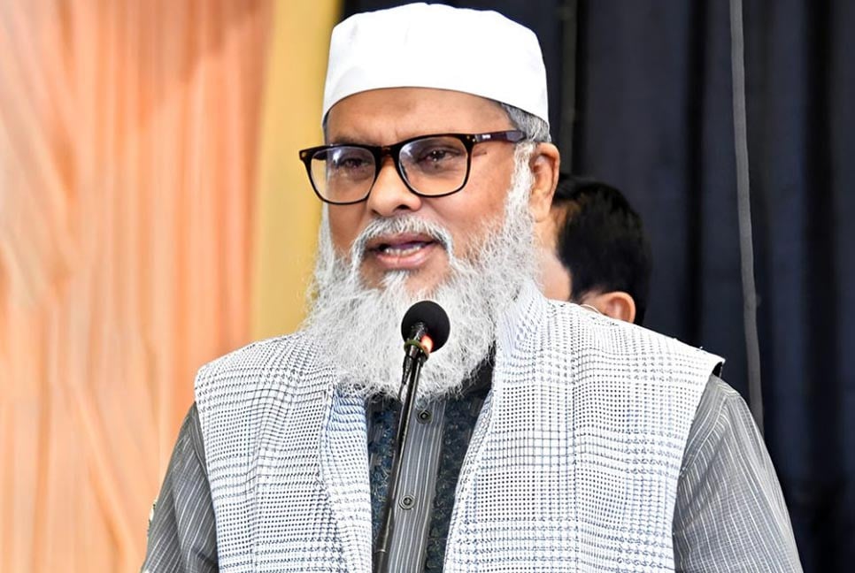 নারীদের পেছনে রেখে পুরুষরা এগিয়ে যেতে পারবে না : ধর্ম উপদেষ্টা