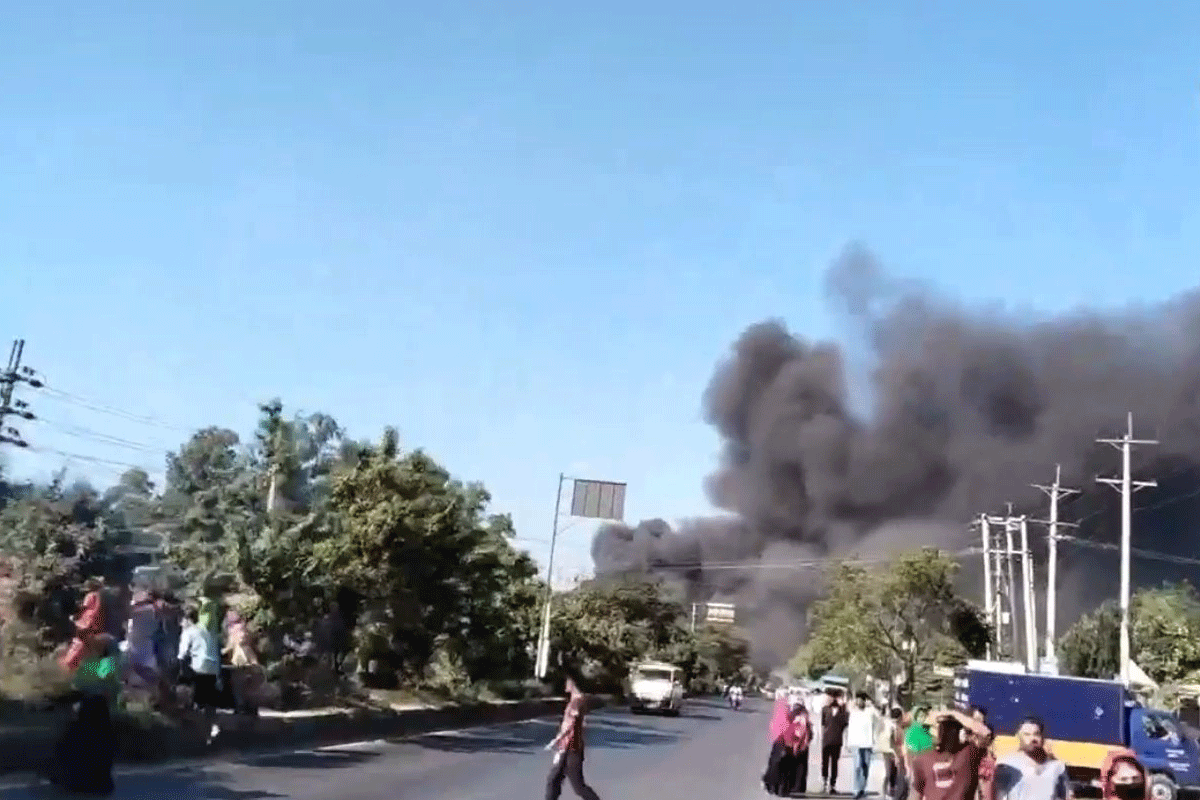 গাজীপুরে কেমিক্যাল কারখানায় আগুন, নিয়ন্ত্রণে ৭ ইউনিট