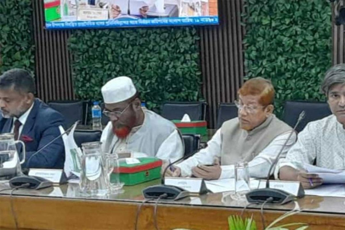 একজন নয়, প্রতি ভোটকেন্দ্রে পাঁচজন সেনাসদস্য চায় জামায়াত