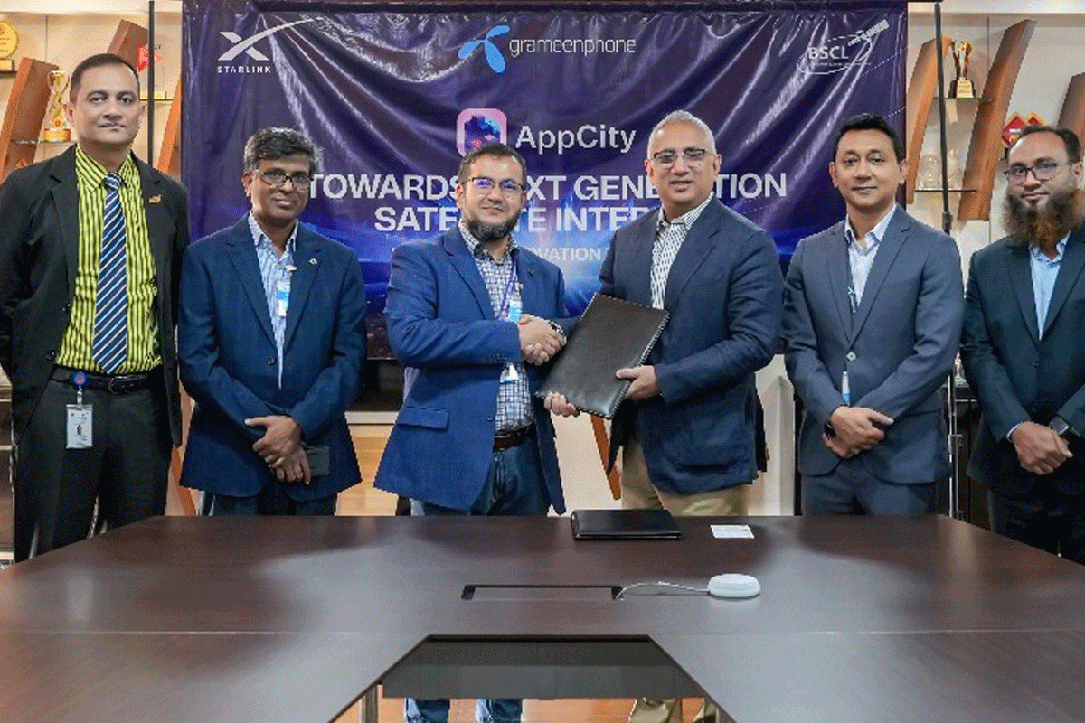 স্টারলিংকের স্যাটেলাইট ইন্টারনেট আনতে গ্রামীণফোন ও বিএসসিএলের চুক্তি