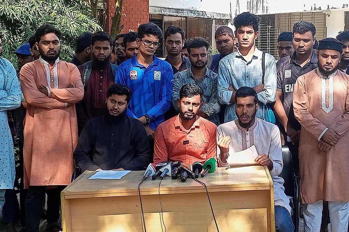 ব্রাকসু নির্বাচনের তফসিল প্রত্যাখ্যান শিক্ষার্থীদের একাংশের