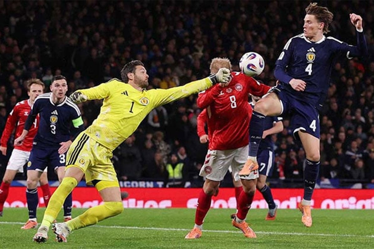 ৪২ বছর বয়সে বিশ্বকাপ খেলার সুযোগ পেলেন স্কটিশ গোলরক্ষক গর্ডন